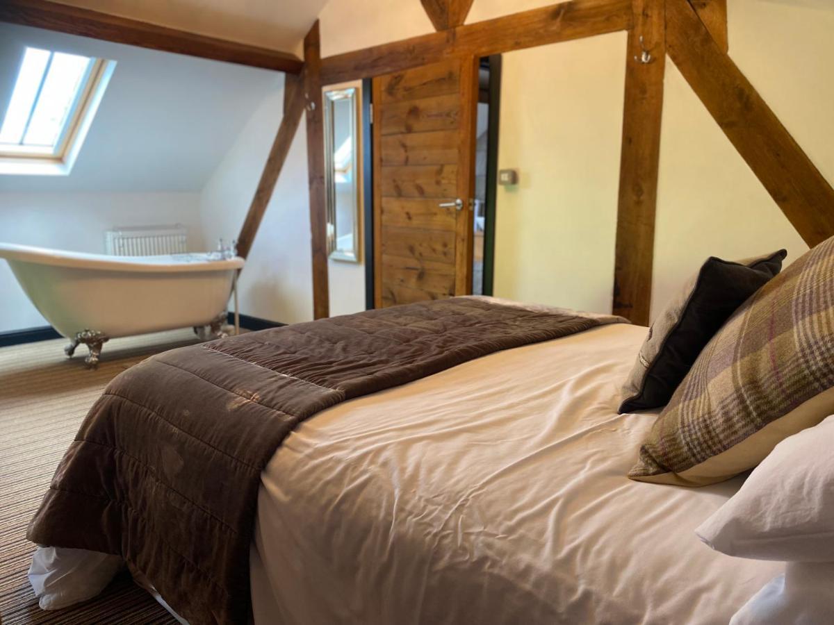 Betsey Trotwood. Historic Stylish 2-Bed Cottage. Blundeston Buitenkant foto