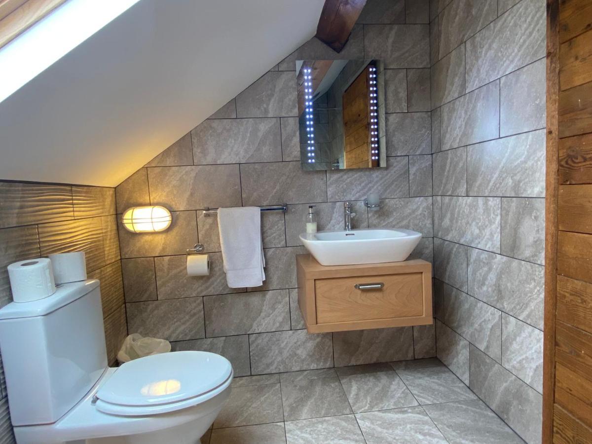 Betsey Trotwood. Historic Stylish 2-Bed Cottage. Blundeston Buitenkant foto